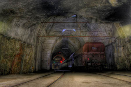 Das Innere der Stollenanlage Zement A ist noch heute bahntechnisch in Verwendung