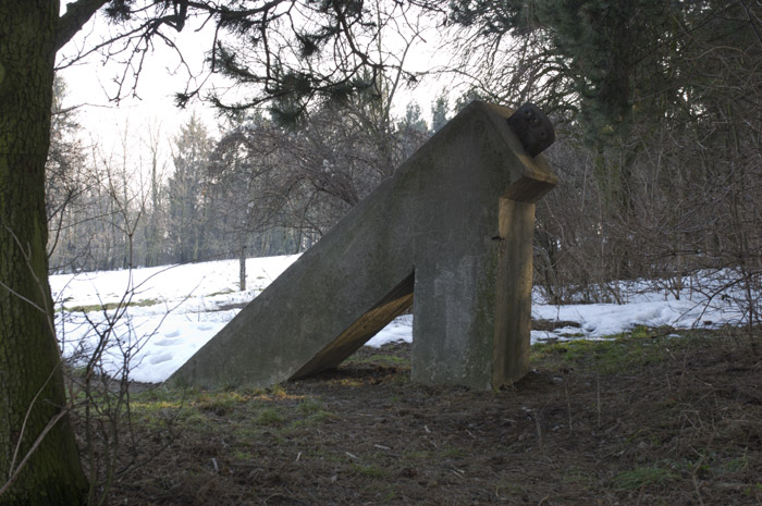 Fundament der Antennenmastabspannung