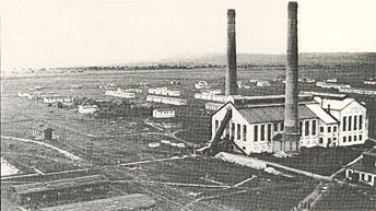 Die Kraftzentrale und die Gebäude der Pulverfabrik um 1918